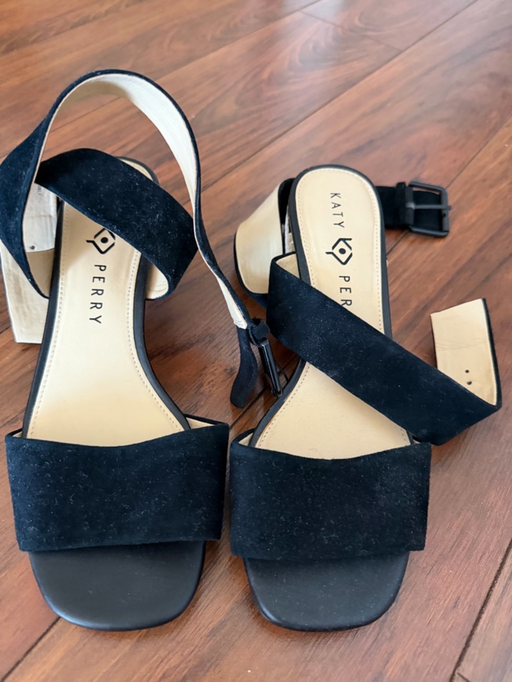 Katy Perry Collections Black Strap Wedge Sandals with Pink Chevron Heel 7.5 - Picture 2 of 5